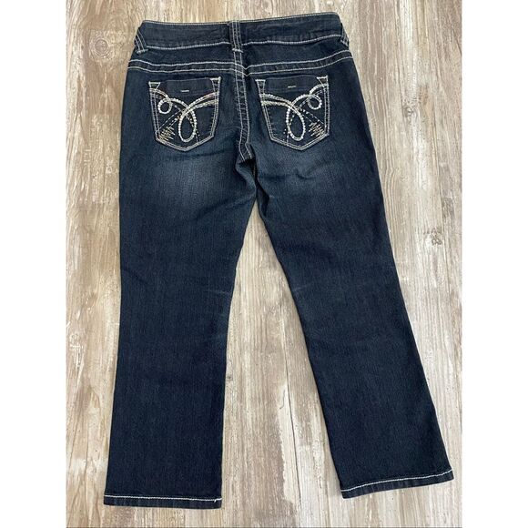 Maurices Low Rise Capri Crop Jeans Stretch Rhinestones Sequins Women’s Sz Small - Picture 5 of 9